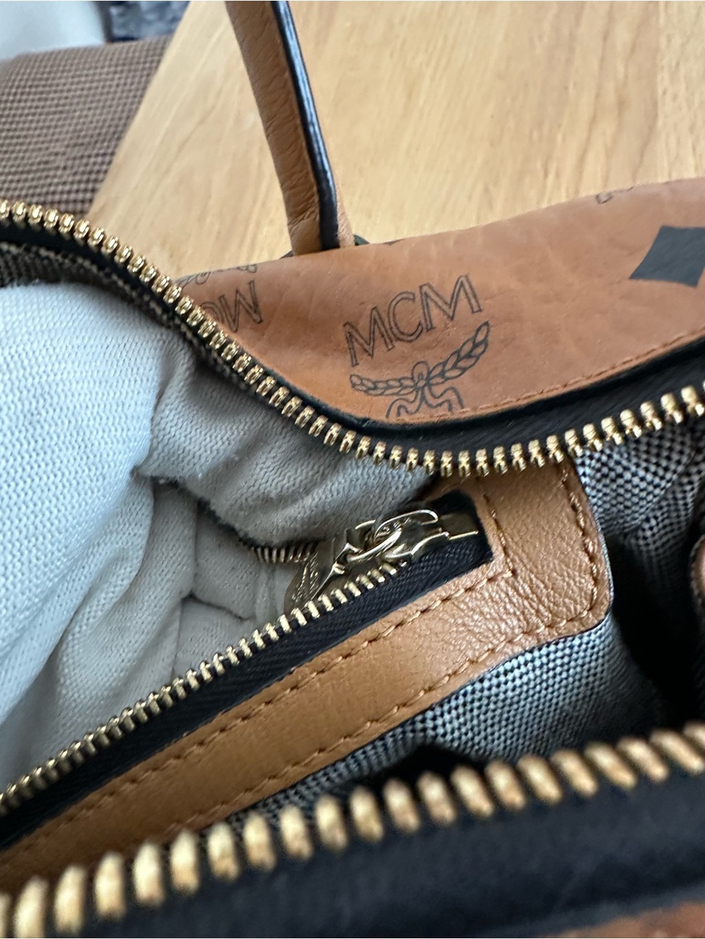 MCM Boston bag with COA - Picture 9 of 16